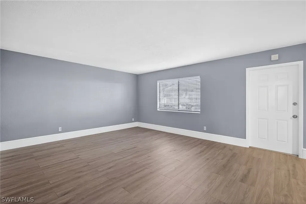 4617 Bayshore Drive Naples FL 34112