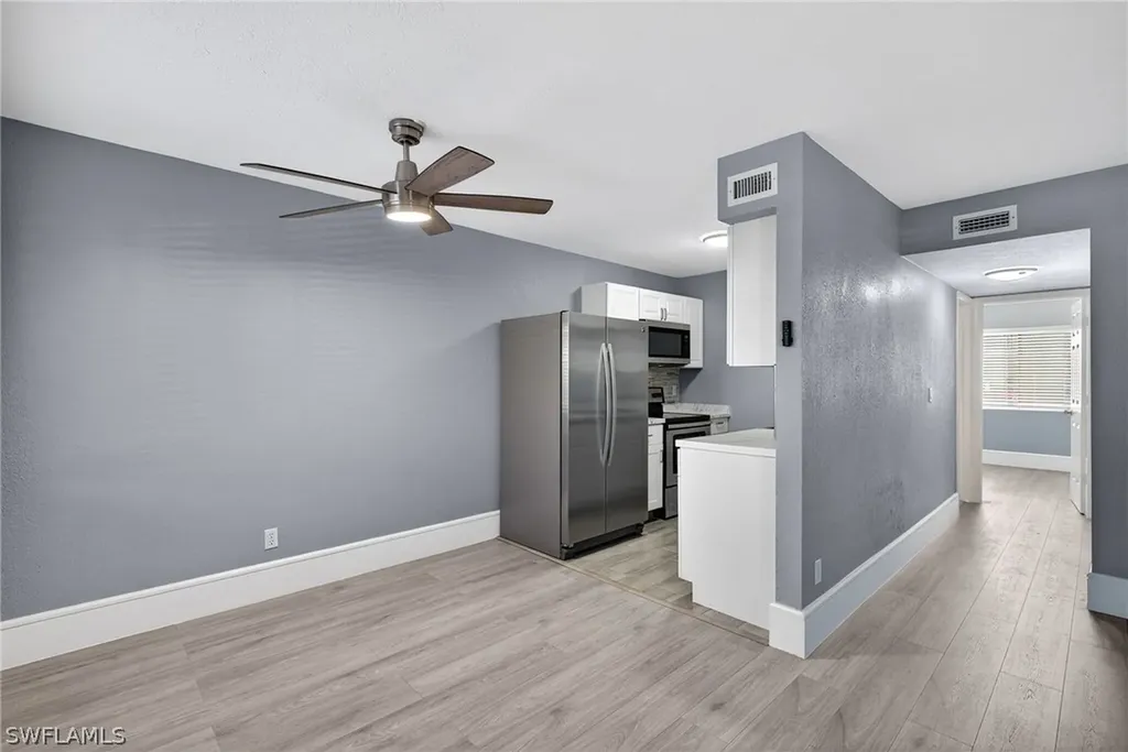 4617 Bayshore Drive Naples FL 34112