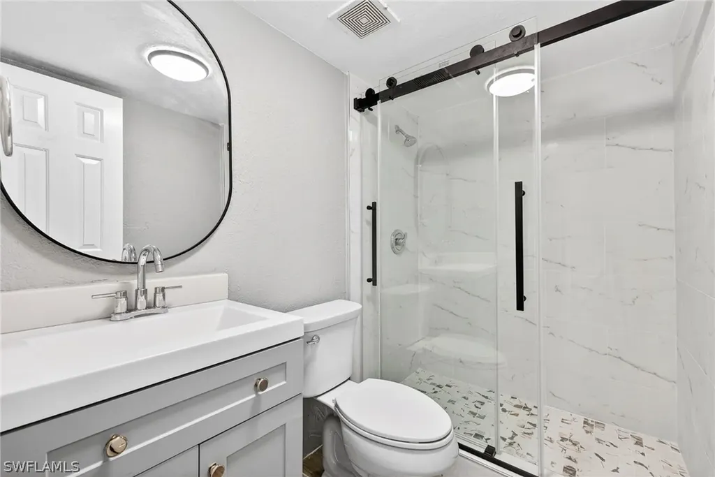 4617 Bayshore Drive Naples FL 34112
