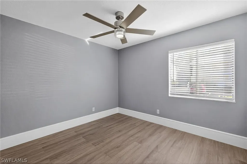 4617 Bayshore Drive Naples FL 34112