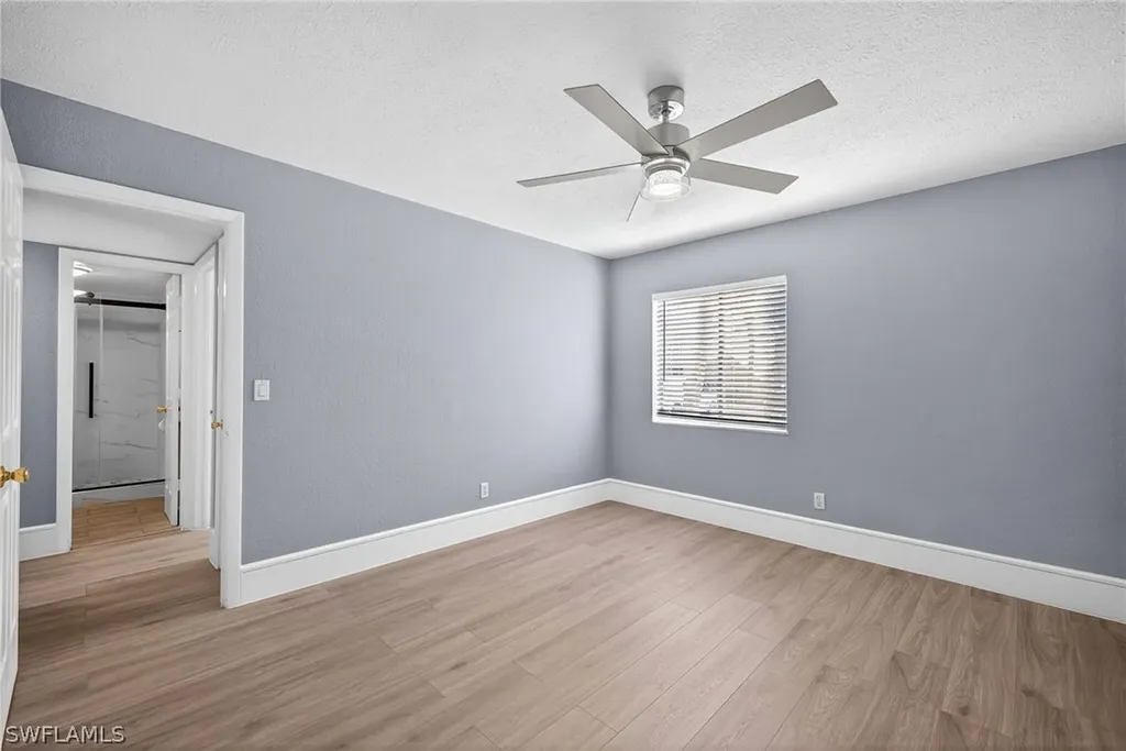 4617 Bayshore Drive Naples FL 34112