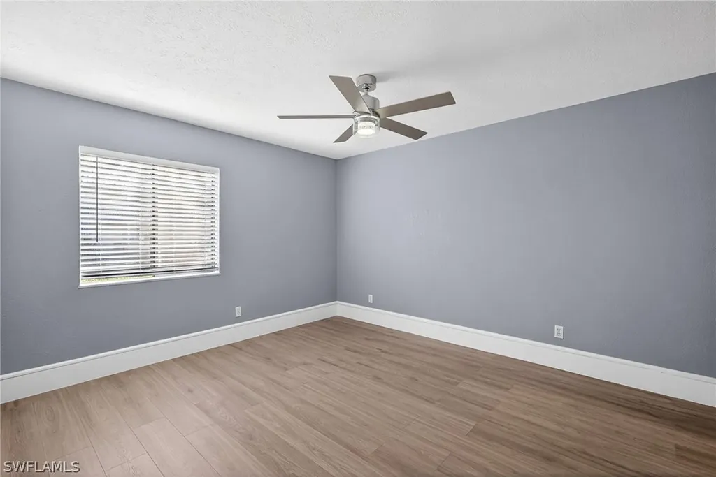 4617 Bayshore Drive Naples FL 34112