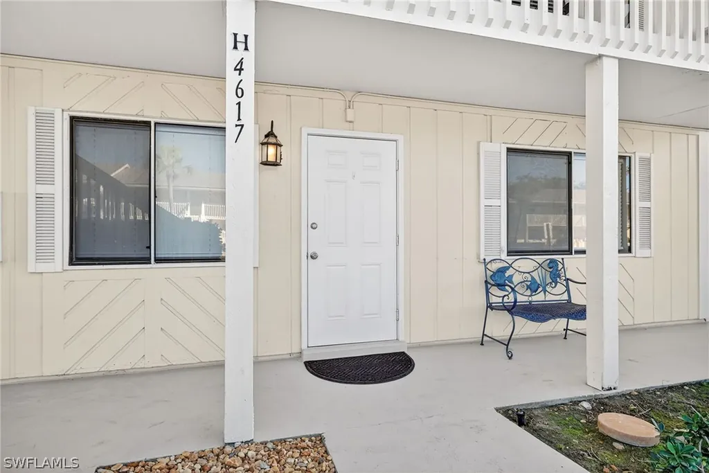 4617 Bayshore Drive Naples FL 34112
