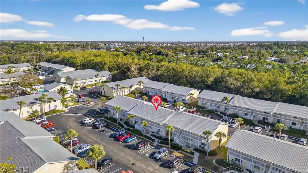 4617 Bayshore Drive Naples FL 34112