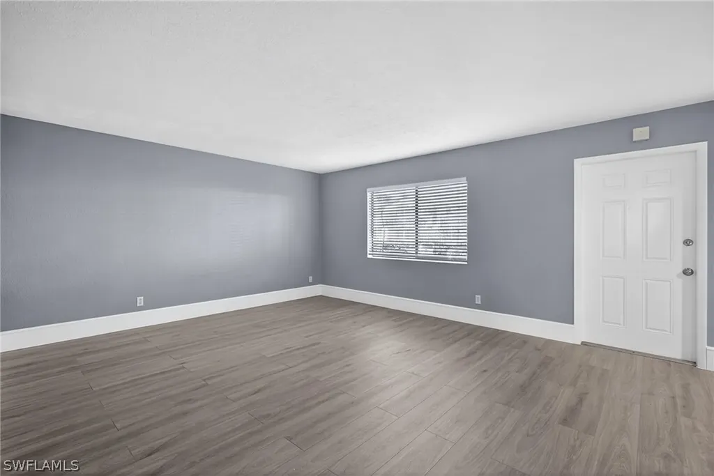 4617 Bayshore Drive Naples FL 34112