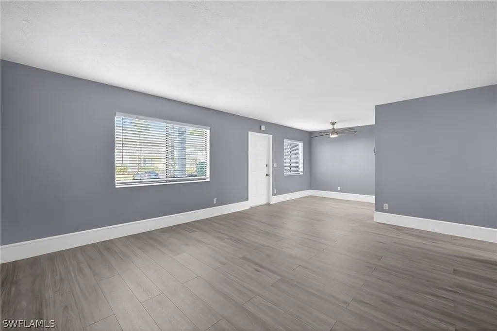 4617 Bayshore Drive Naples FL 34112