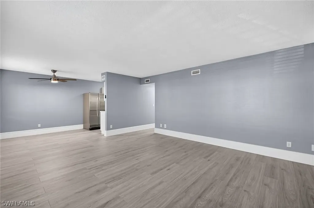 4617 Bayshore Drive Naples FL 34112
