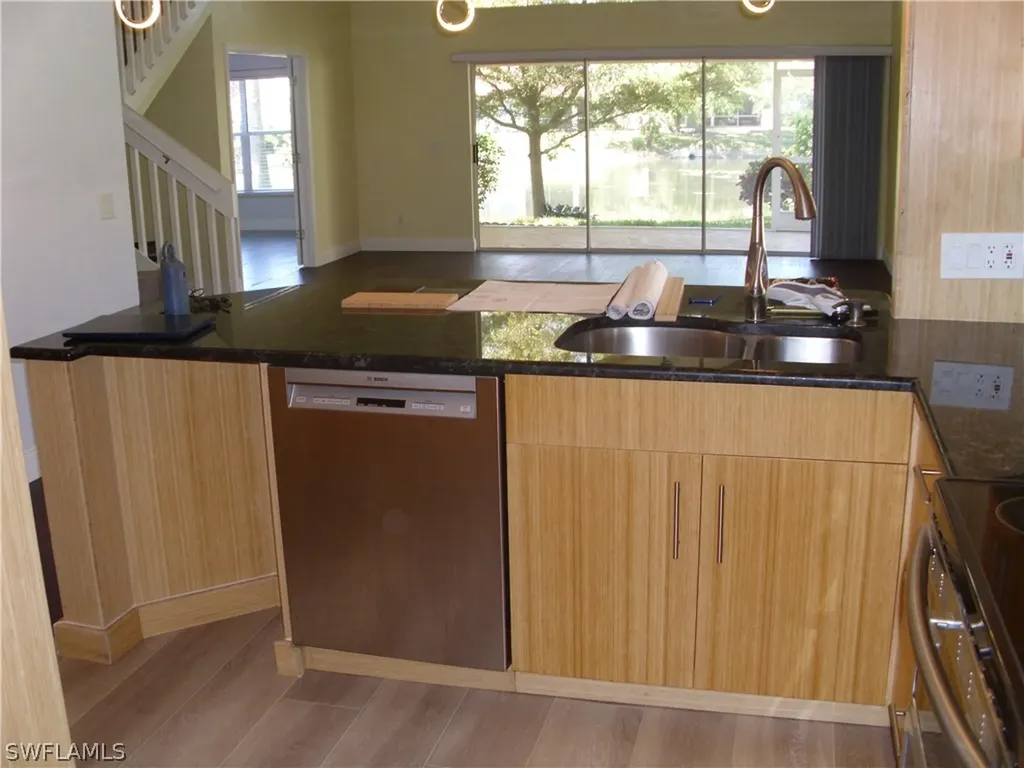 4833 Europa Drive Naples FL 34105