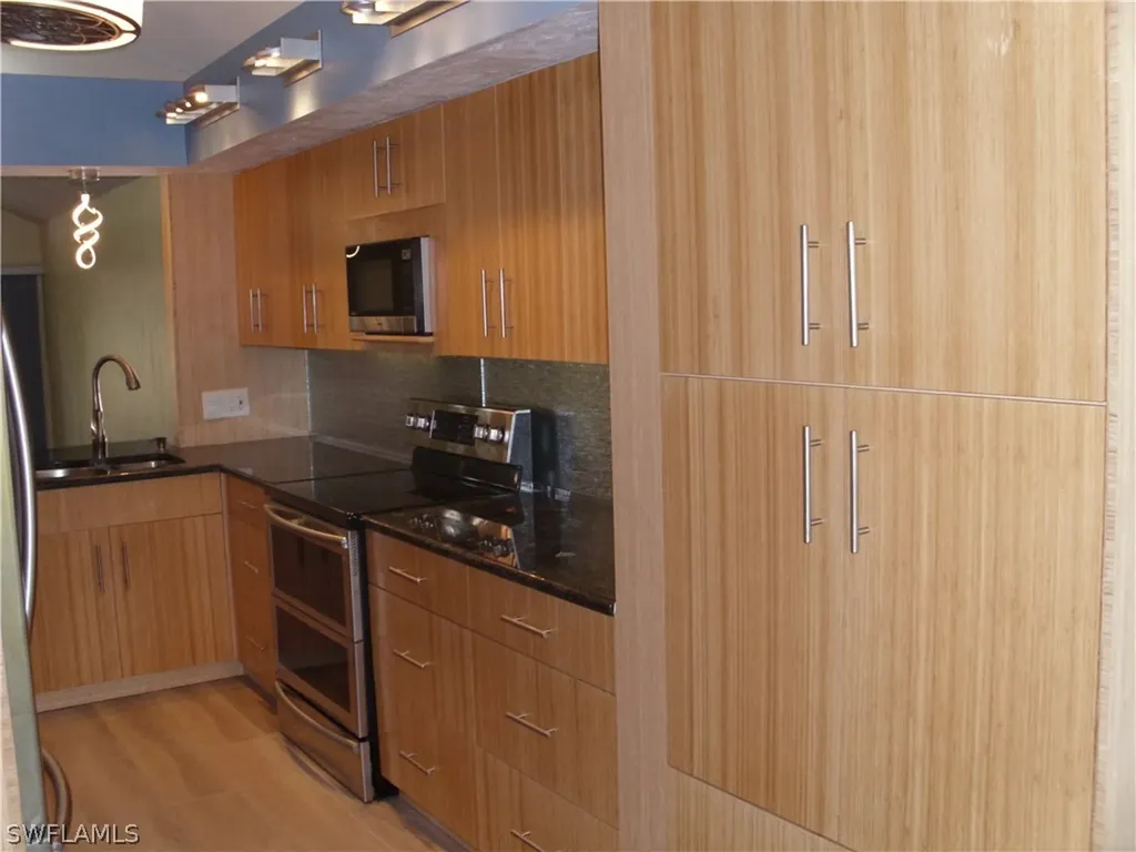 4833 Europa Drive Naples FL 34105