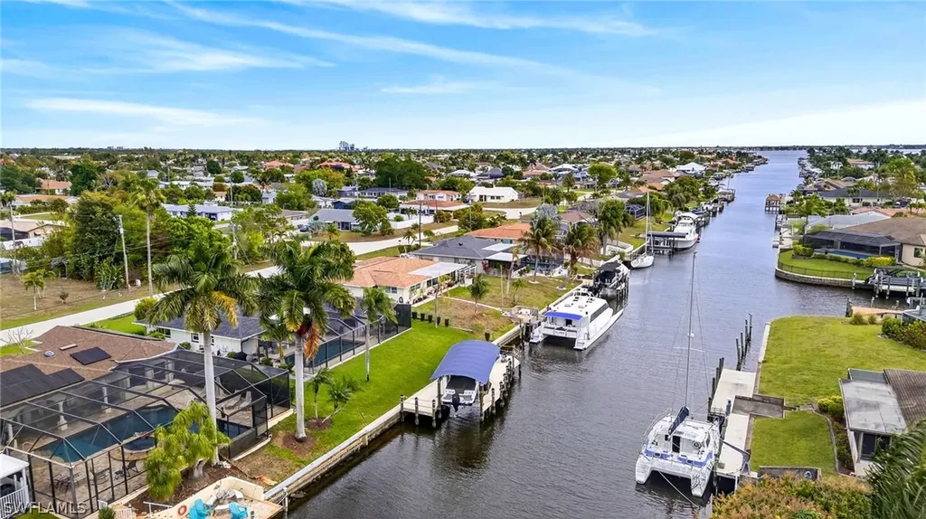 1722 SE 28th Street Cape Coral FL 33904