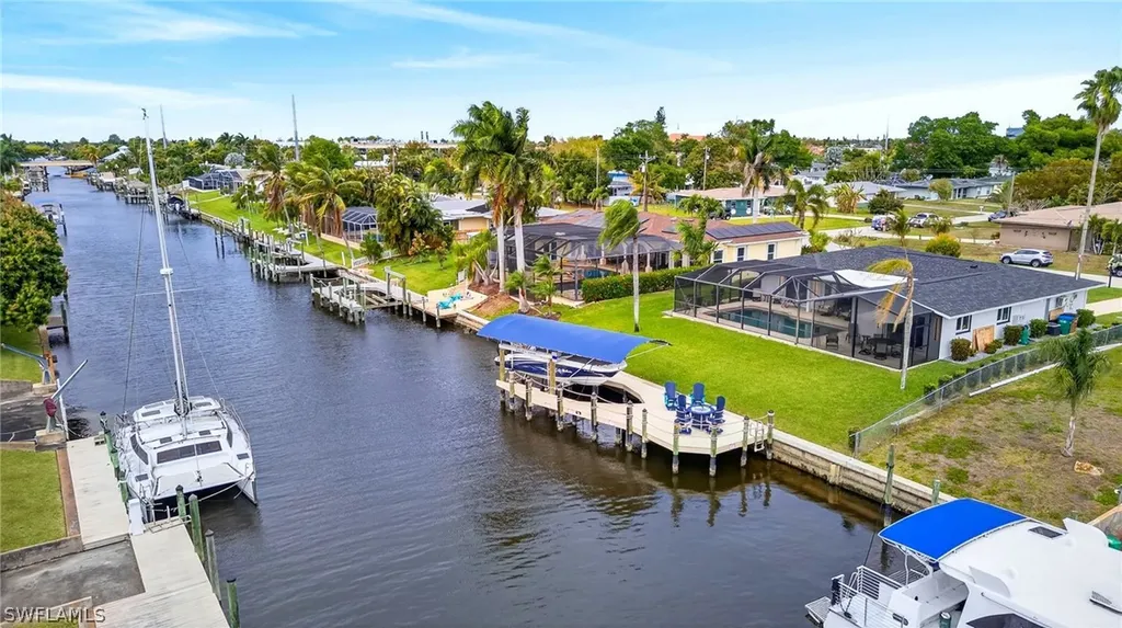 1722 SE 28th Street Cape Coral FL 33904