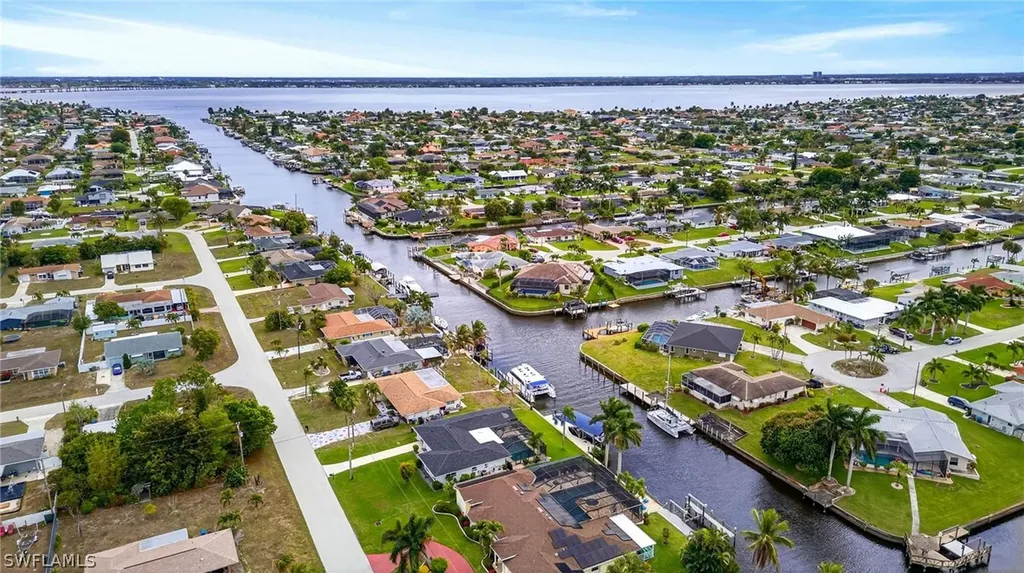 1722 SE 28th Street Cape Coral FL 33904