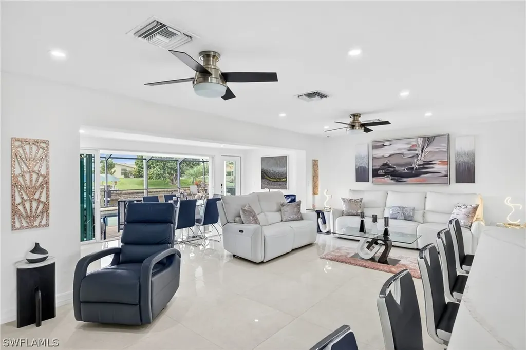 1722 SE 28th Street Cape Coral FL 33904