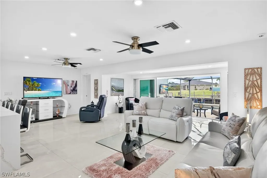 1722 SE 28th Street Cape Coral FL 33904