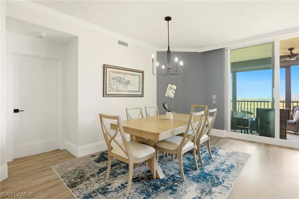 425 Cove Tower Drive Naples FL 34110