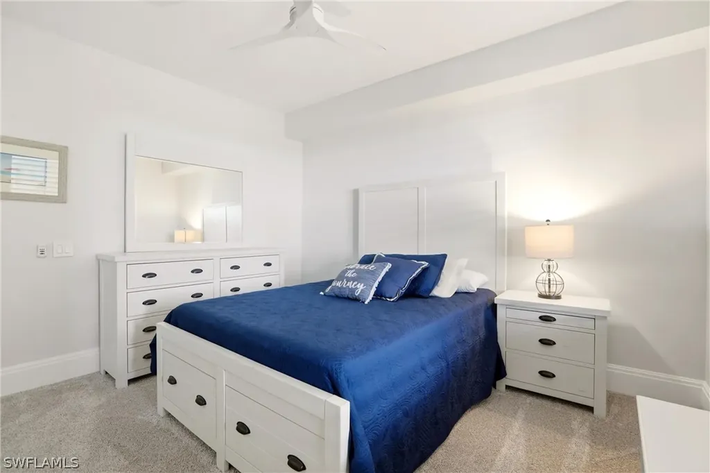 425 Cove Tower Drive Naples FL 34110