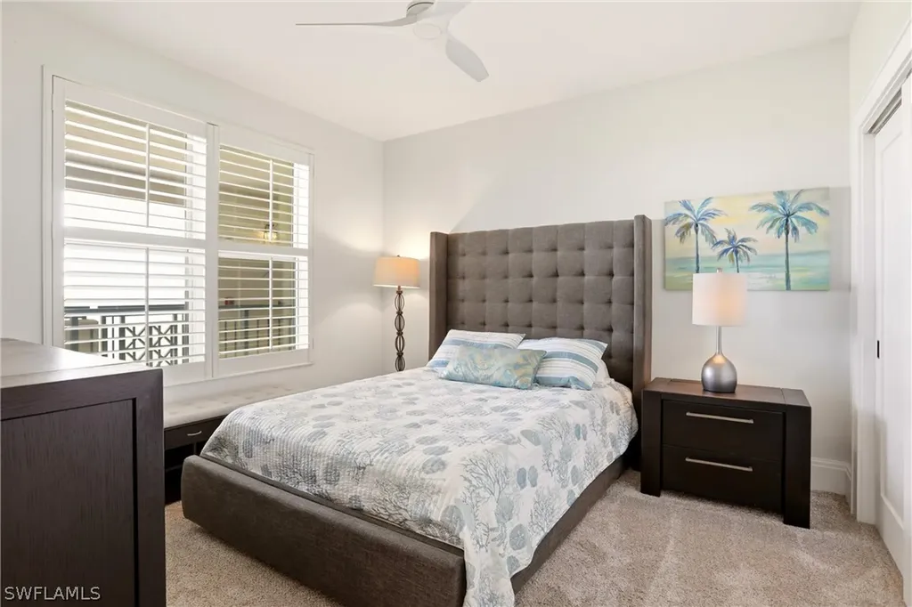 425 Cove Tower Drive Naples FL 34110