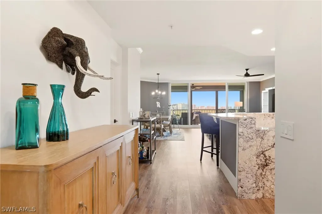 425 Cove Tower Drive Naples FL 34110