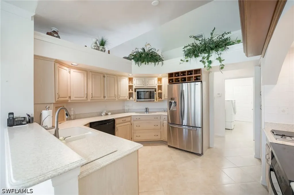 867 Saint Andrews Boulevard Naples FL 34113