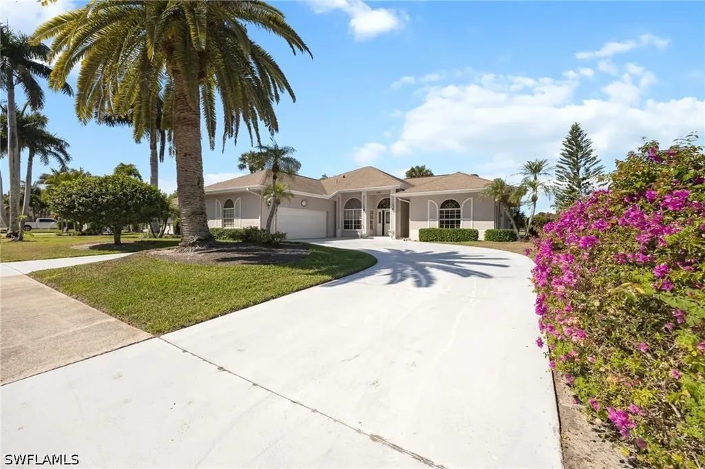 867 Saint Andrews Boulevard Naples FL 34113