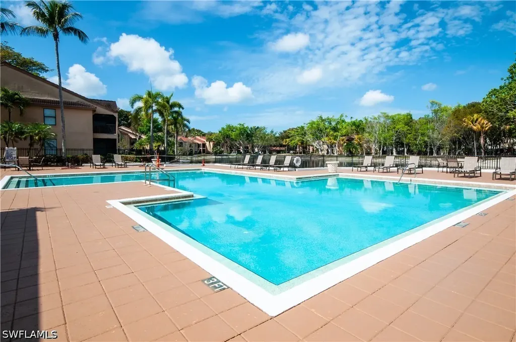 2226 Arbour Walk Circle Naples FL 34109