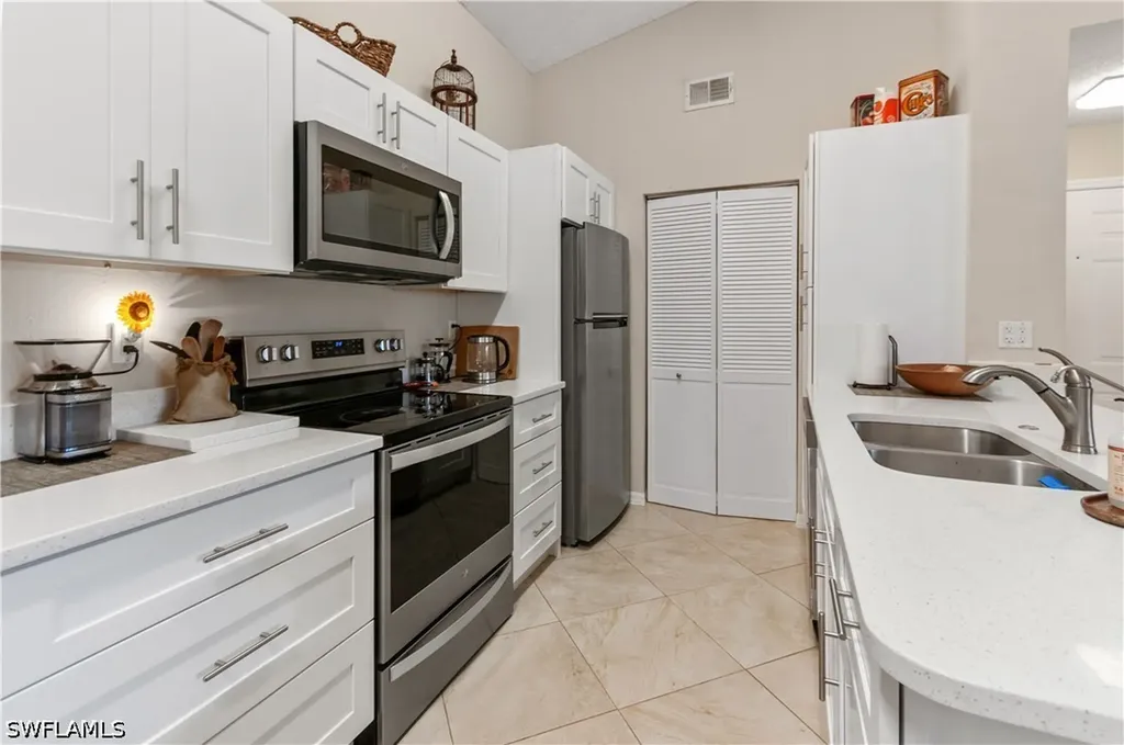2226 Arbour Walk Circle Naples FL 34109