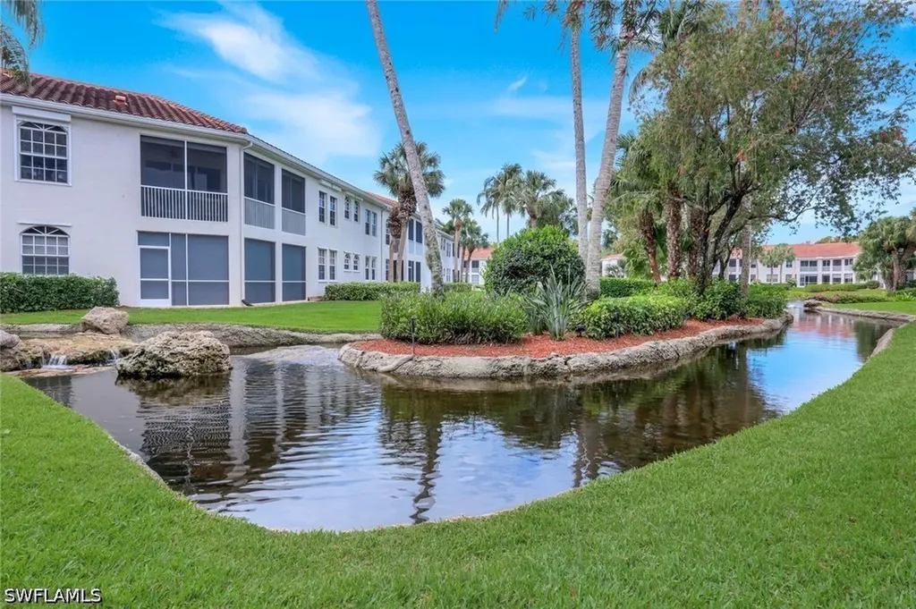 400 L Ambiance Circle Naples FL 34108