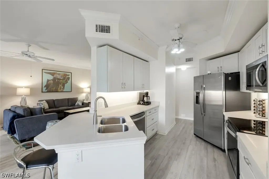400 L Ambiance Circle Naples FL 34108