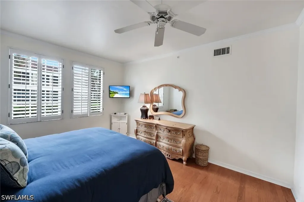 400 L Ambiance Circle Naples FL 34108