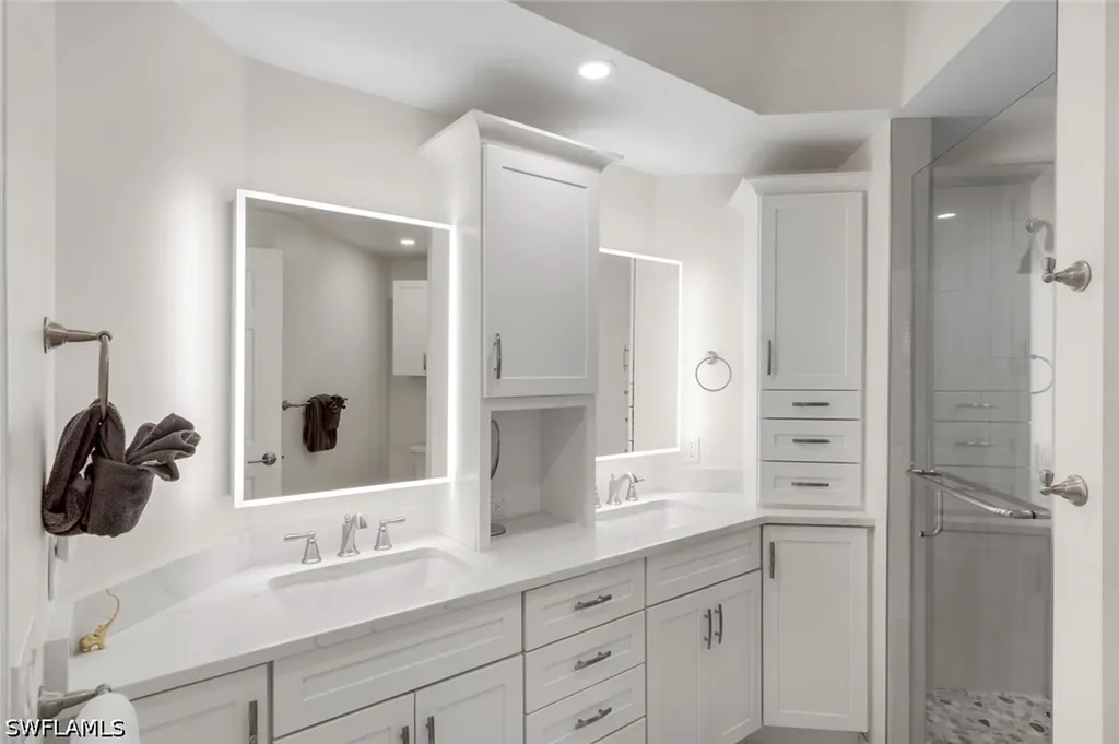 400 L Ambiance Circle Naples FL 34108