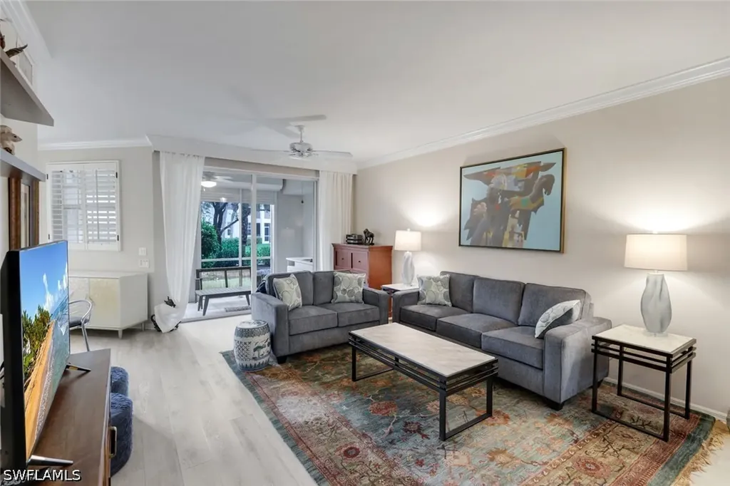 400 L Ambiance Circle Naples FL 34108