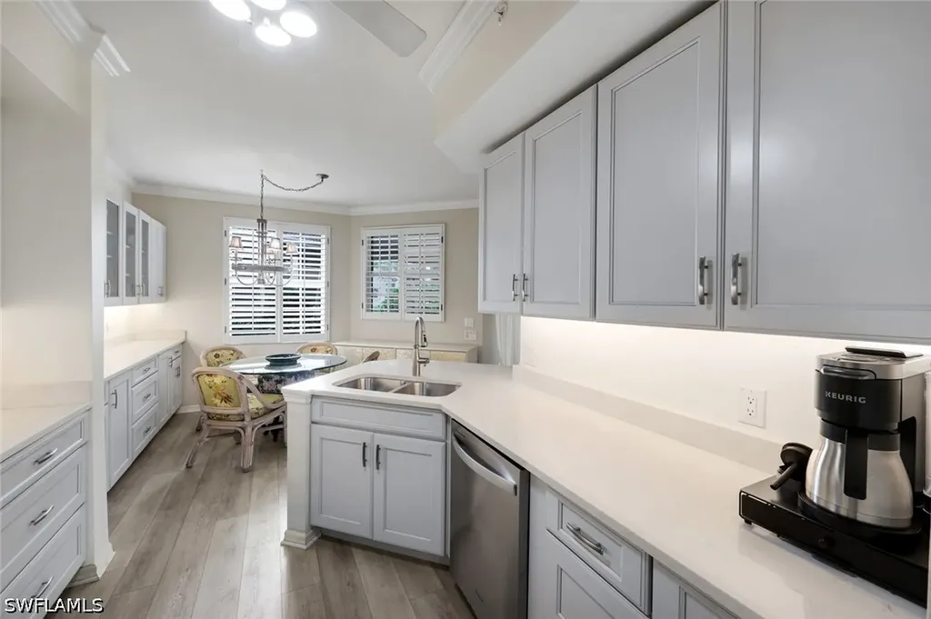 400 L Ambiance Circle Naples FL 34108