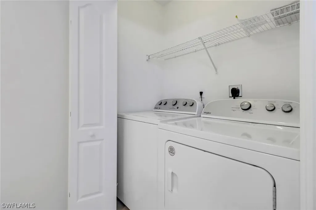 8451 Kingbird Loop Estero FL 33967