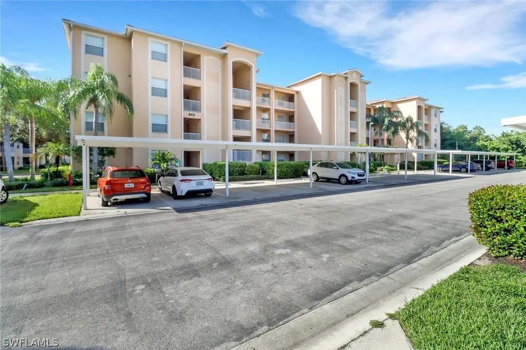8451 Kingbird Loop Estero FL 33967