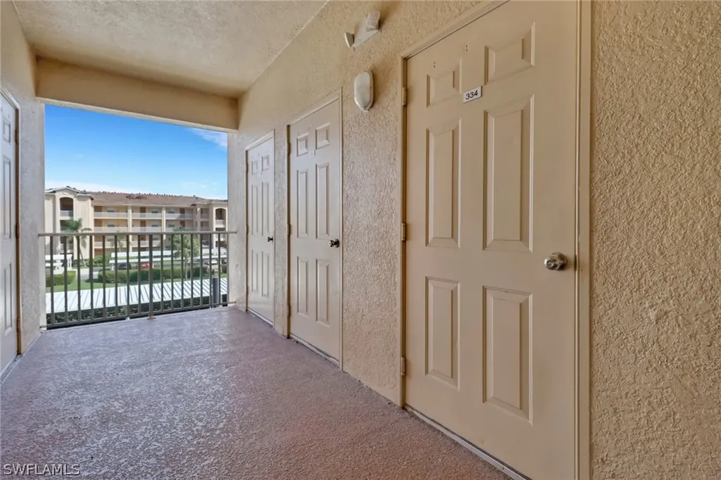 8451 Kingbird Loop Estero FL 33967