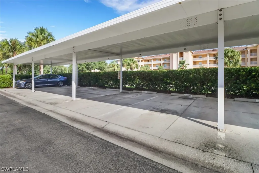 8451 Kingbird Loop Estero FL 33967