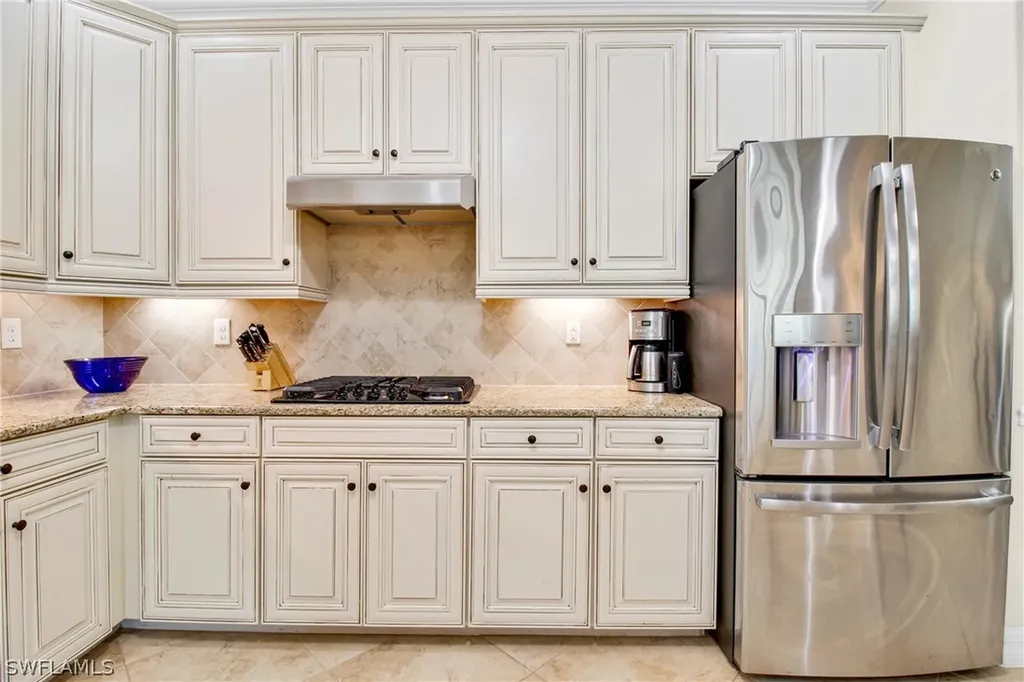 2930 Aviamar Circle Naples FL 34114