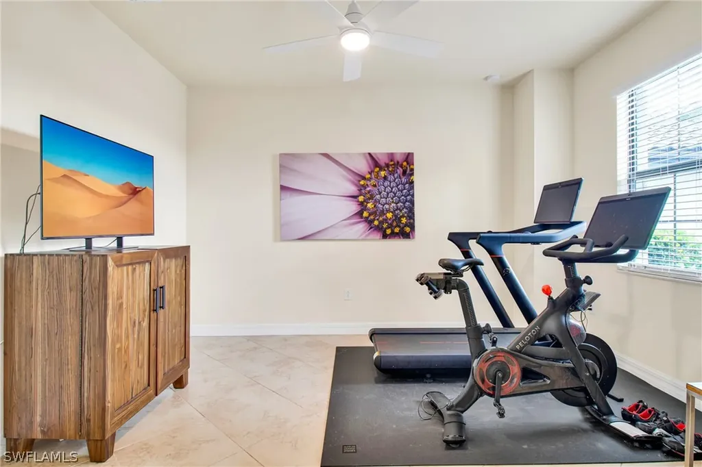 2930 Aviamar Circle Naples FL 34114
