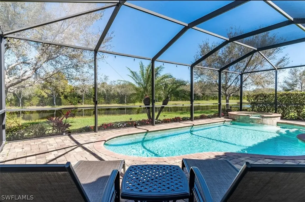 2930 Aviamar Circle Naples FL 34114