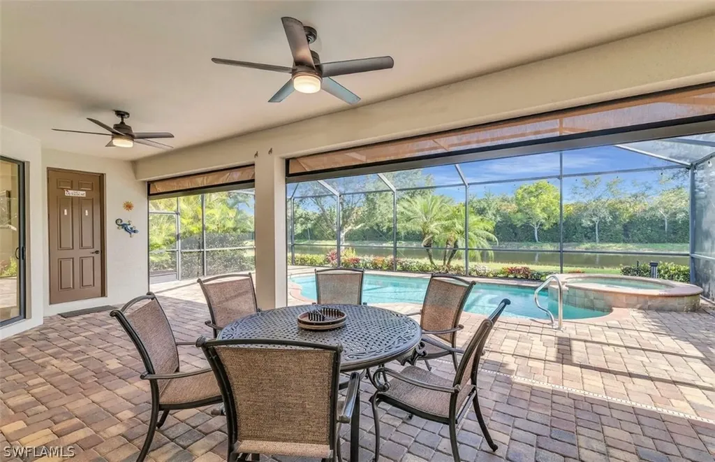 2930 Aviamar Circle Naples FL 34114