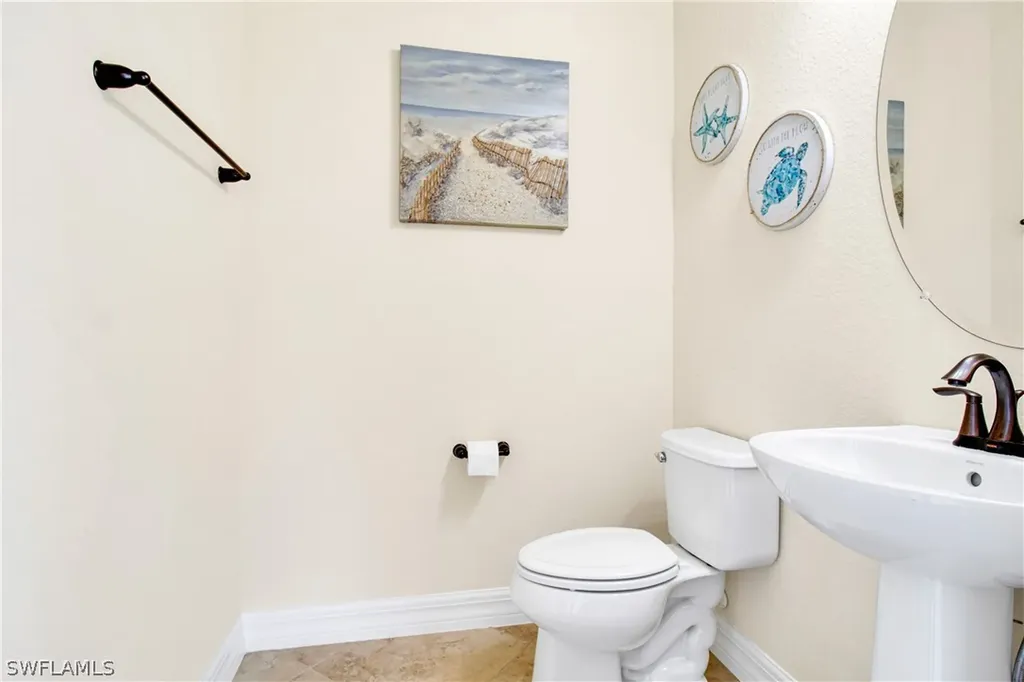 2930 Aviamar Circle Naples FL 34114