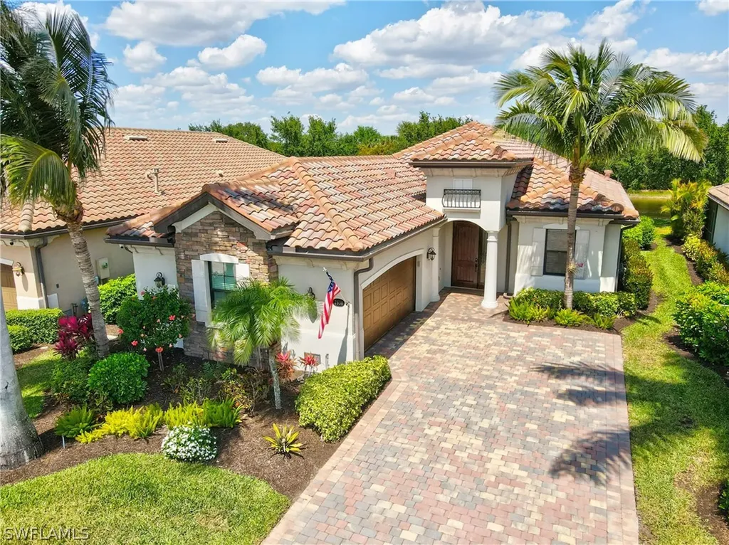 2930 Aviamar Circle Naples FL 34114