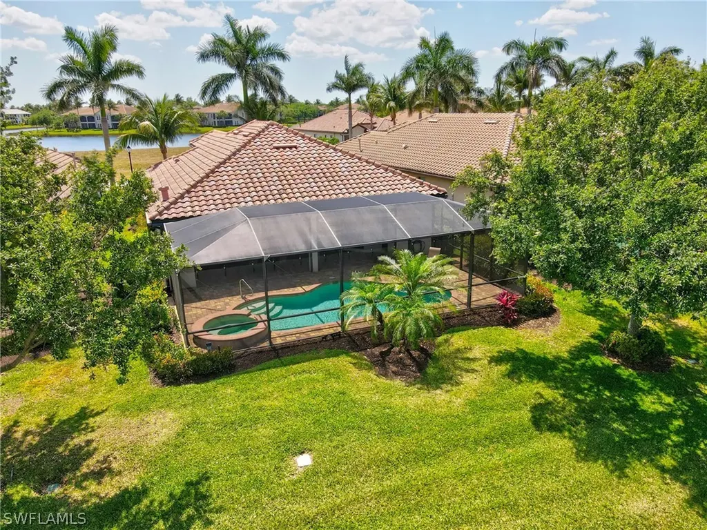 2930 Aviamar Circle Naples FL 34114