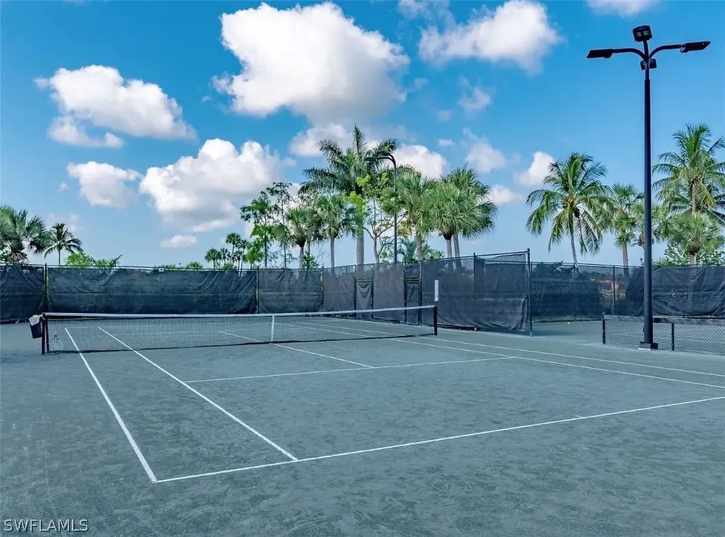 2930 Aviamar Circle Naples FL 34114