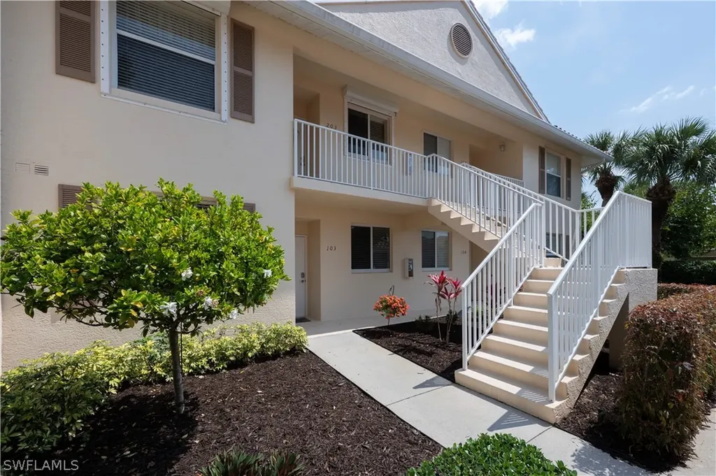 Naples FL, 431 Valerie Way, Unit 103