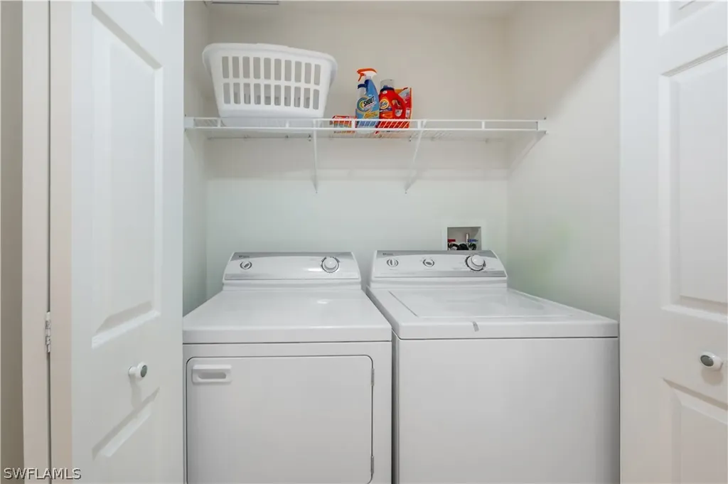 431 Valerie Way Naples FL 34104