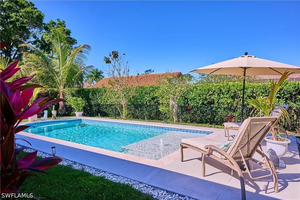 186 Muirfield Circle Naples FL 34113