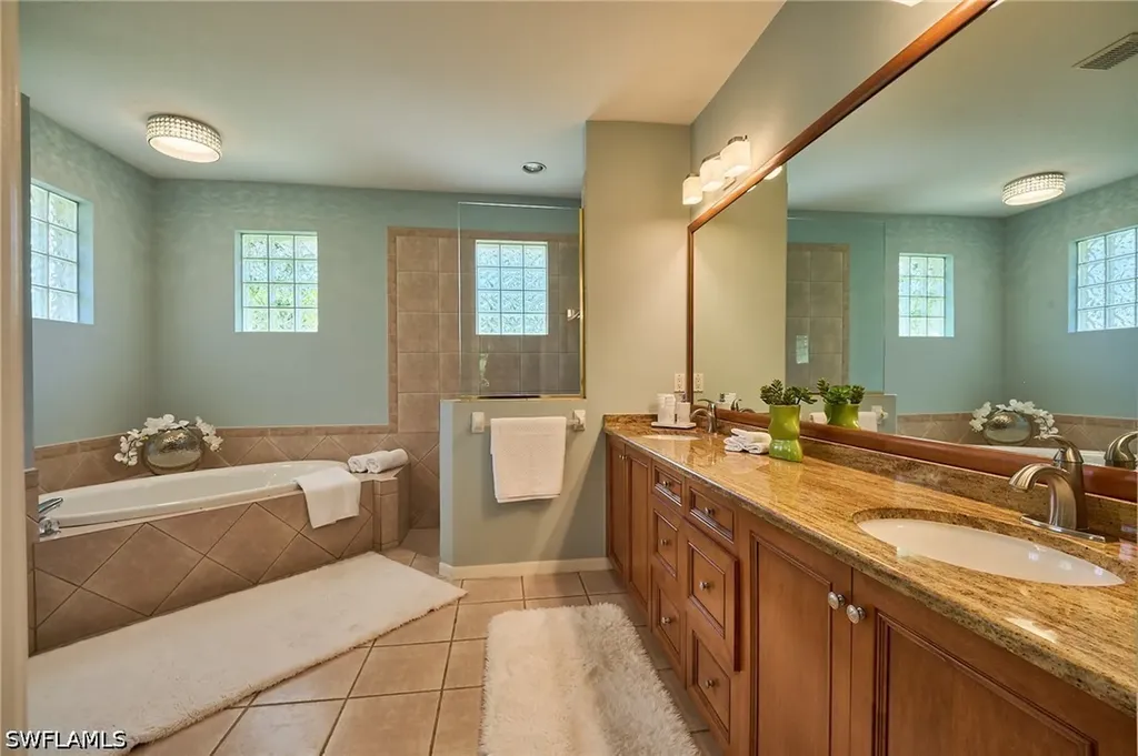 186 Muirfield Circle Naples FL 34113