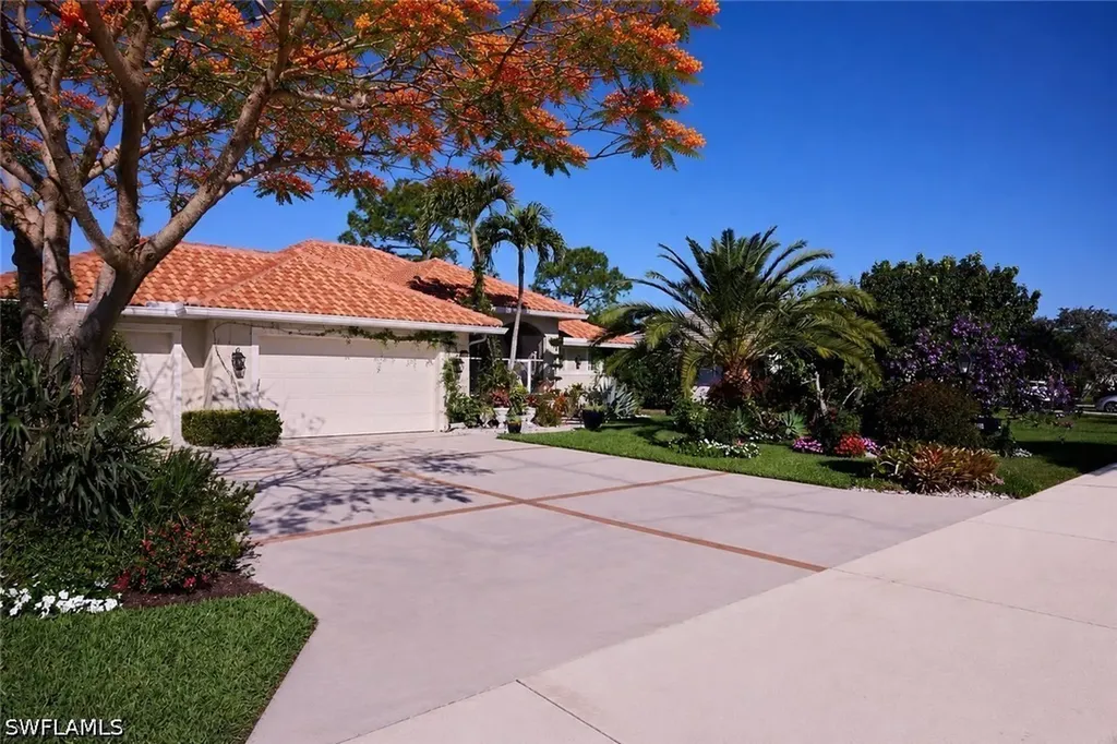186 Muirfield Circle Naples FL 34113