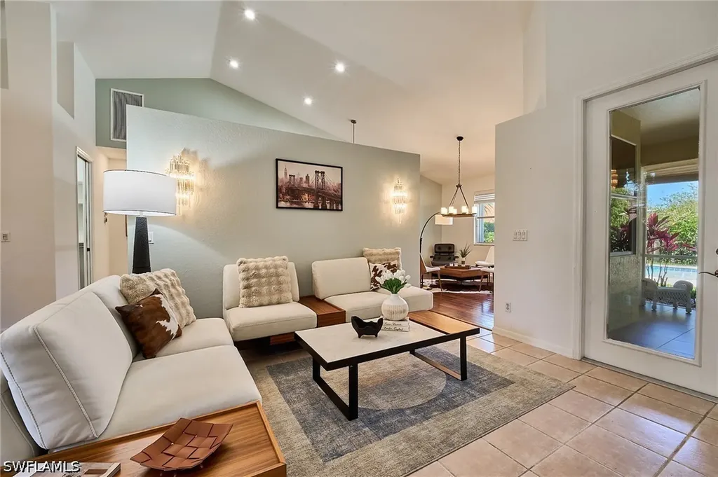 186 Muirfield Circle Naples FL 34113